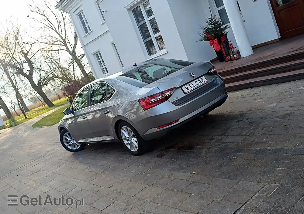 SKODA Superb 1.4 TSI ACT DSG Ambition