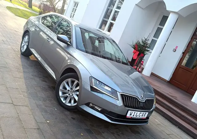 SKODA Superb 1.4 TSI ACT DSG Ambition