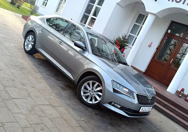 SKODA Superb 1.4 TSI ACT DSG Ambition
