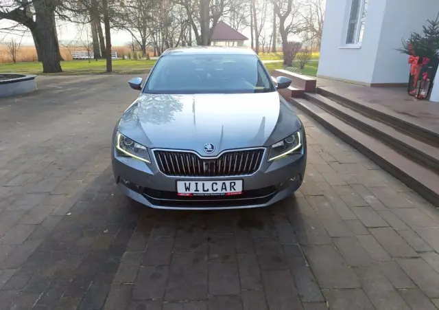 SKODA Superb 1.4 TSI ACT DSG Ambition