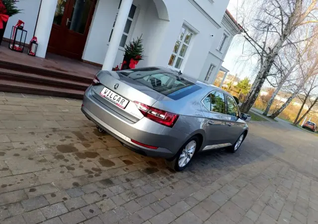SKODA Superb 1.4 TSI ACT DSG Ambition