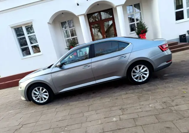 SKODA Superb 1.4 TSI ACT DSG Ambition