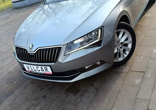 SKODA Superb 1.4 TSI ACT DSG Ambition