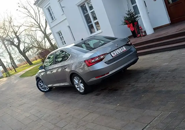 SKODA Superb 1.4 TSI ACT DSG Ambition