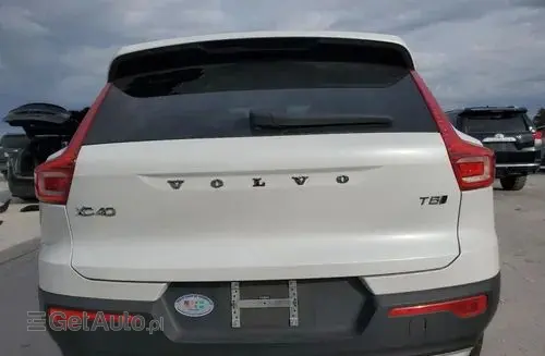VOLVO Xc 40 