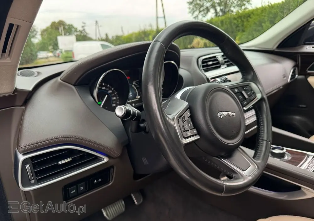 JAGUAR F-Pace 25t AWD Prestige