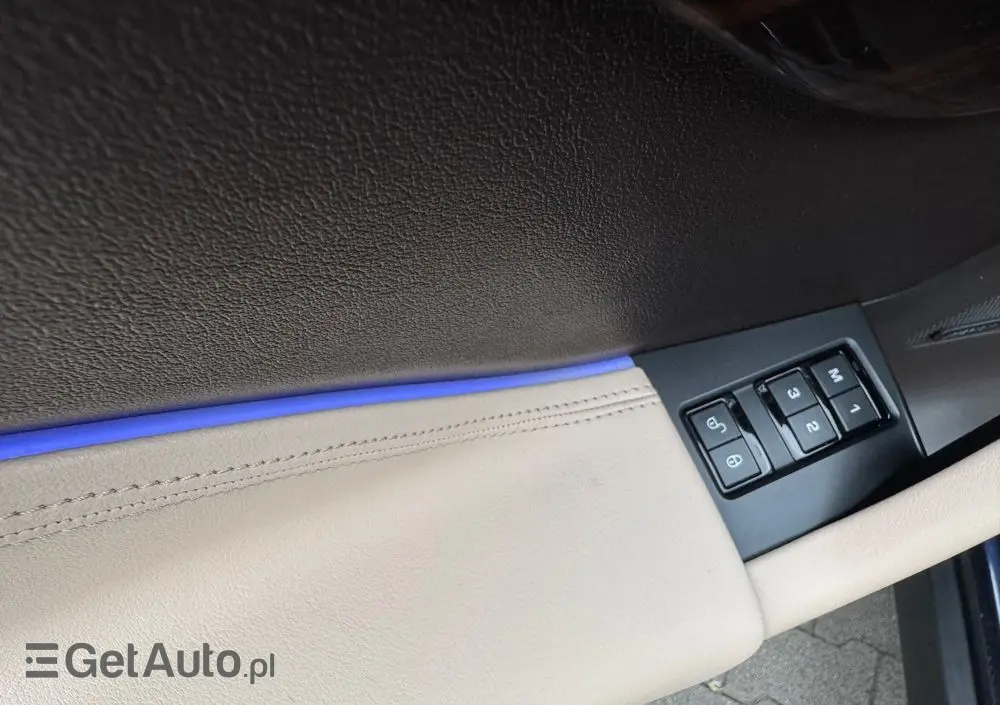 JAGUAR F-Pace 25t AWD Prestige