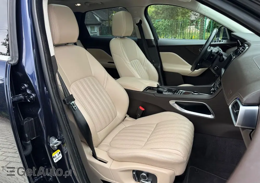 JAGUAR F-Pace 25t AWD Prestige