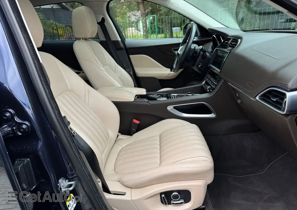 JAGUAR F-Pace 25t AWD Prestige