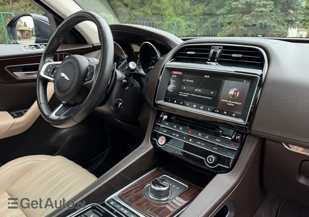 JAGUAR F-Pace 25t AWD Prestige