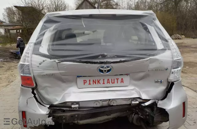 TOYOTA Prius+ 