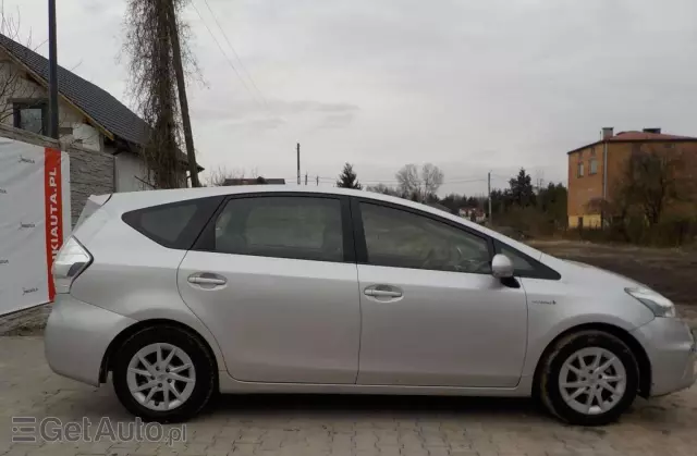TOYOTA Prius+ 