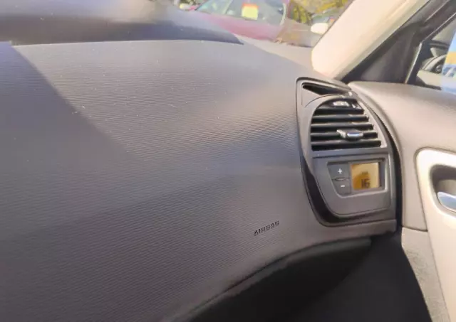 CITROËN C4 Picasso 1.8 16V Confort