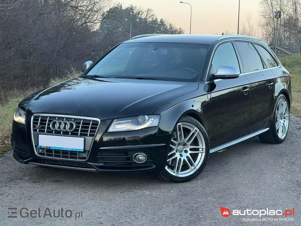 AUDI S4 