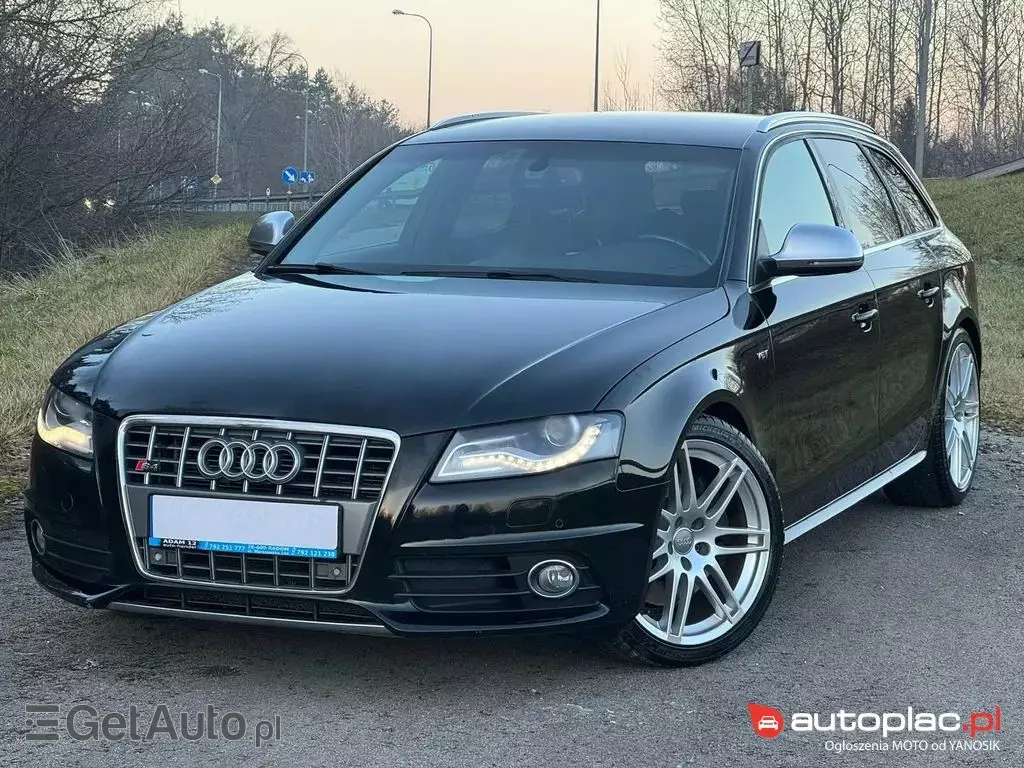 AUDI S4 