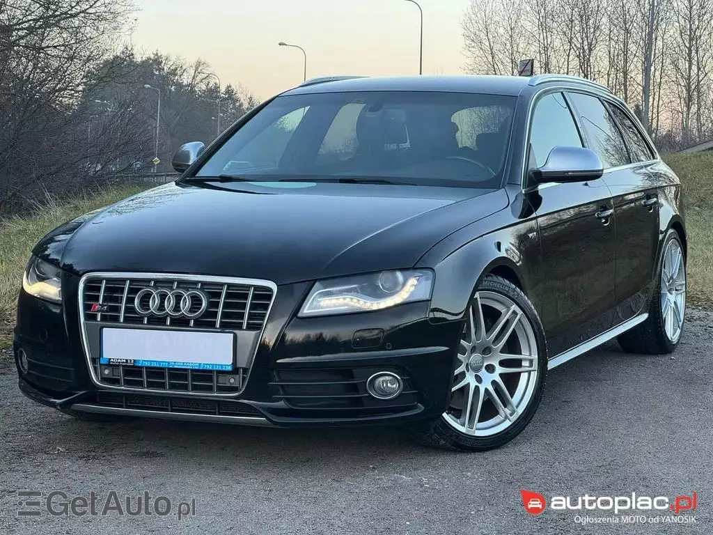 AUDI S4 