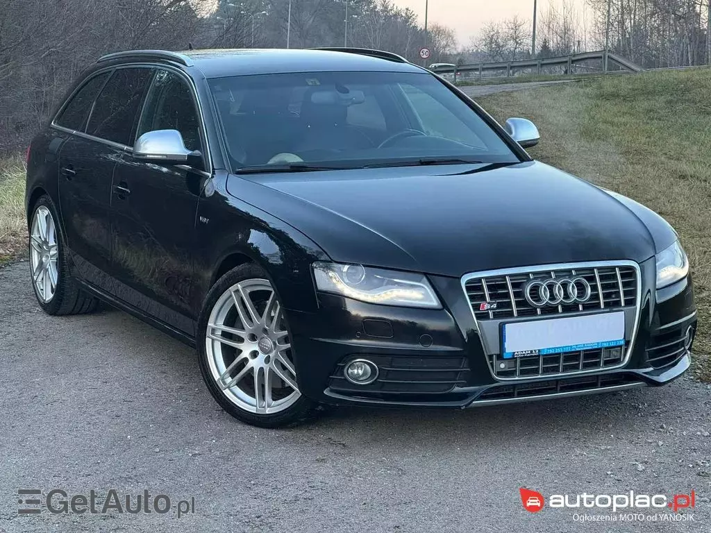 AUDI S4 