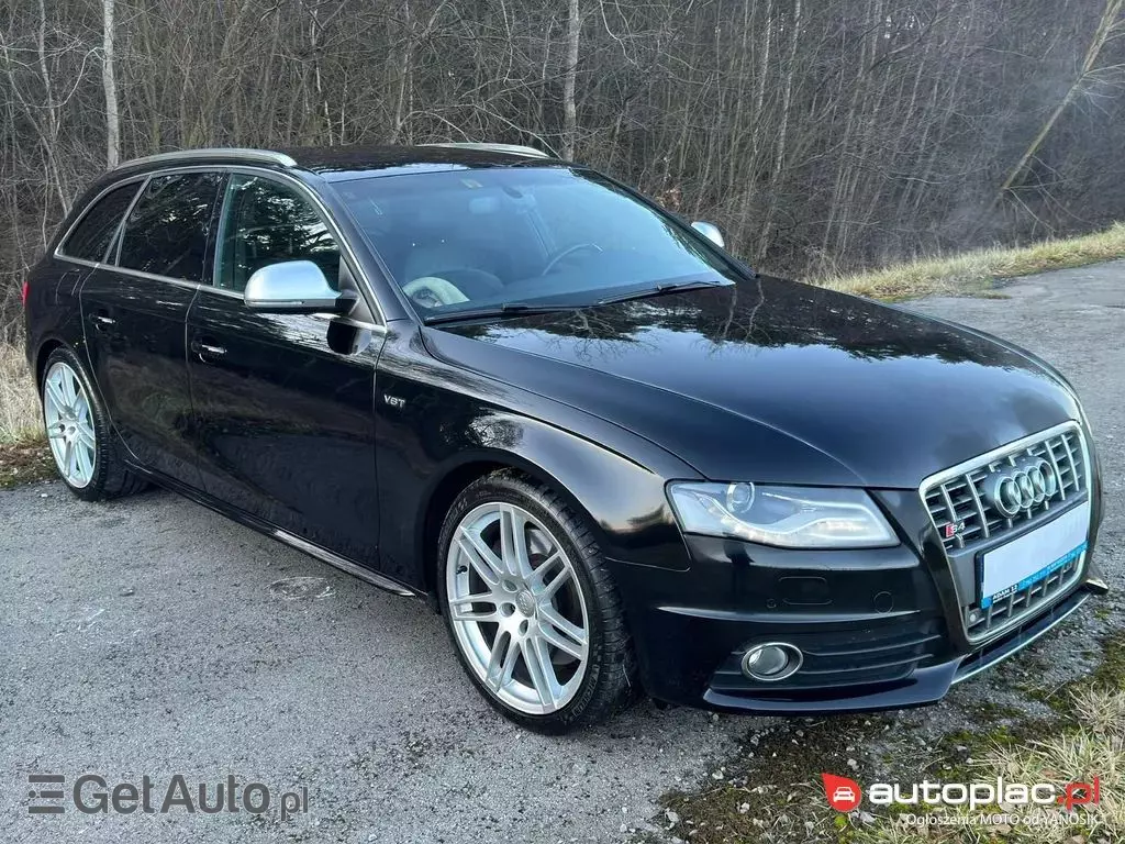 AUDI S4 