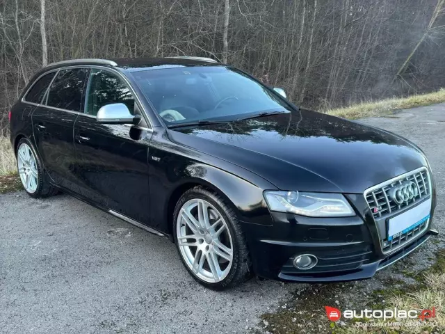 AUDI S4 