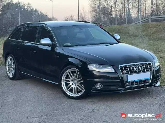 AUDI S4 