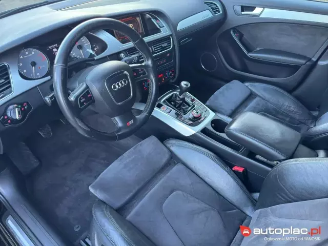AUDI S4 