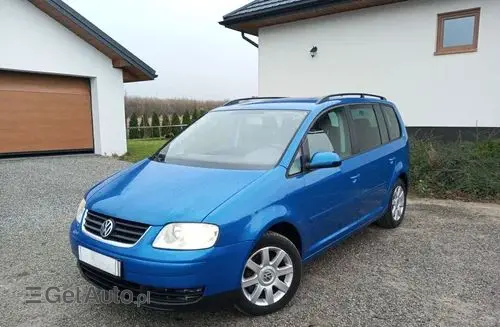 VOLKSWAGEN Touran 