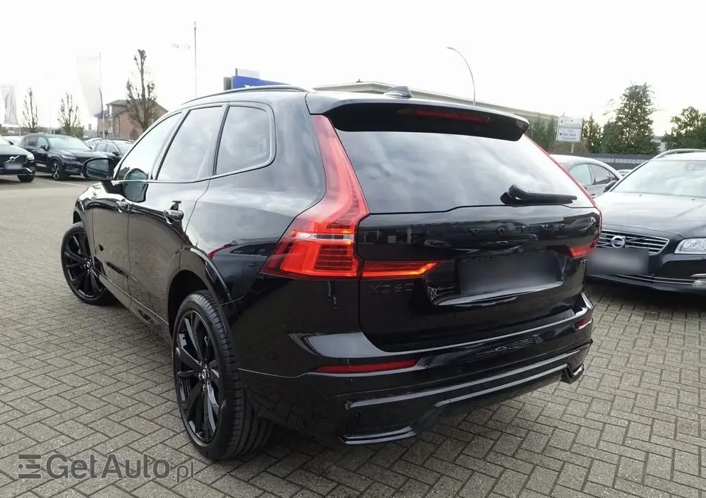 VOLVO XC 60 B5 B AWD Ultra Black Edition