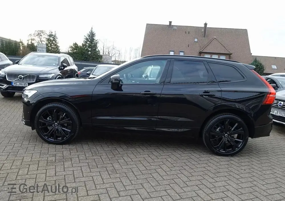 VOLVO XC 60 B5 B AWD Ultra Black Edition