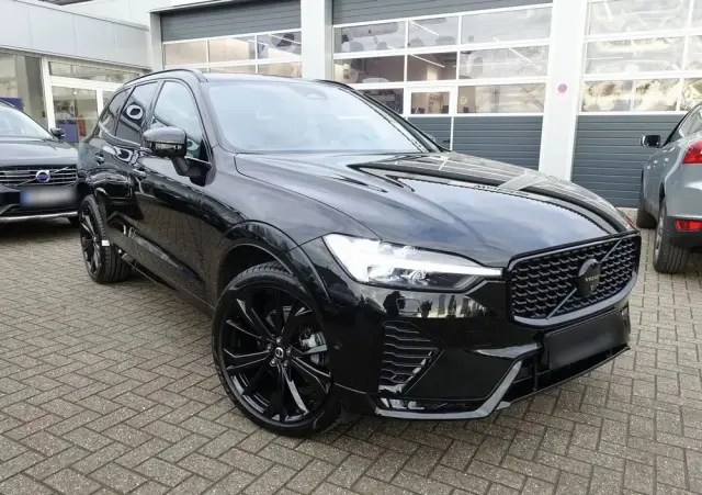 VOLVO XC 60 B5 B AWD Ultra Black Edition
