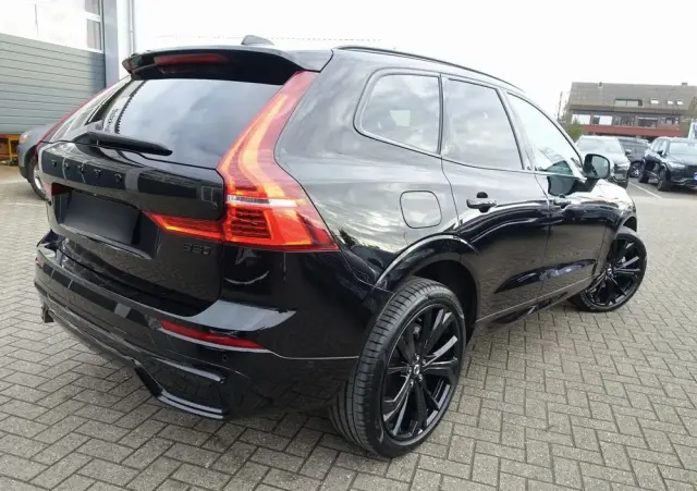 VOLVO XC 60 B5 B AWD Ultra Black Edition