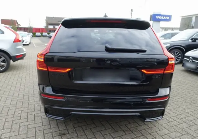VOLVO XC 60 B5 B AWD Ultra Black Edition
