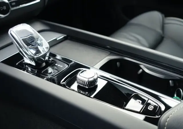 VOLVO XC 60 B5 B AWD Ultra Black Edition