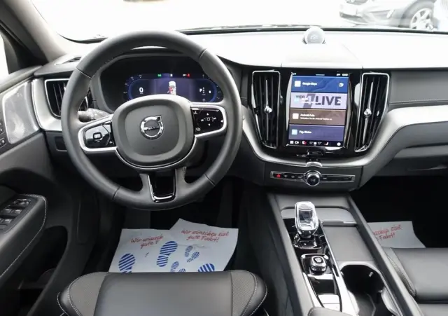 VOLVO XC 60 B5 B AWD Ultra Black Edition