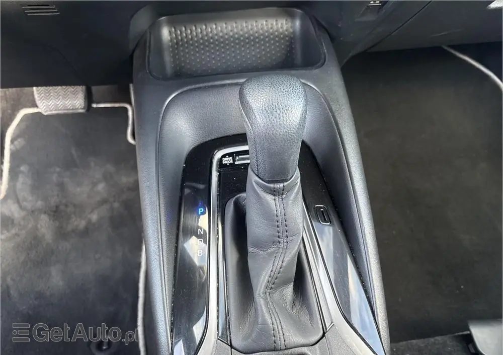 TOYOTA Corolla 1.8 Hybrid Active