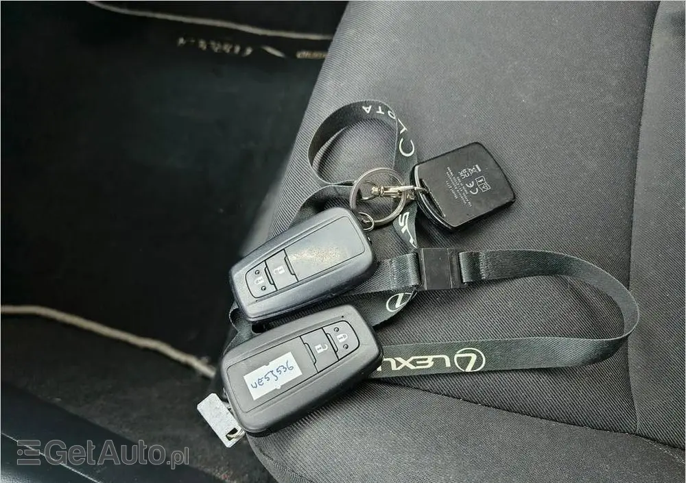 TOYOTA Corolla 1.8 Hybrid Active