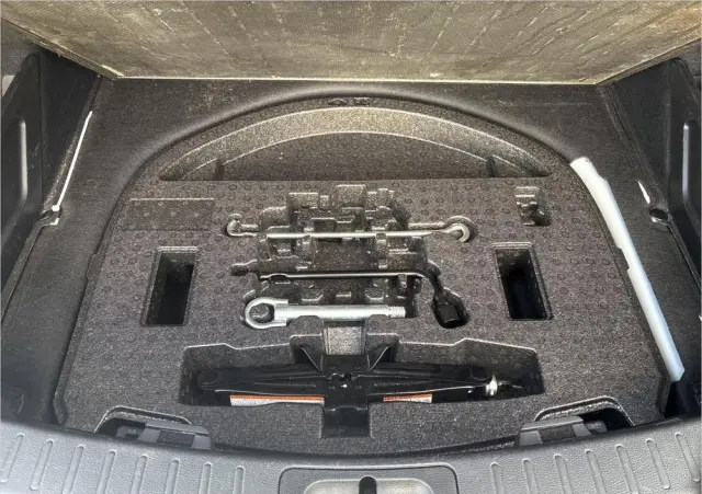 TOYOTA Corolla 1.8 Hybrid Active