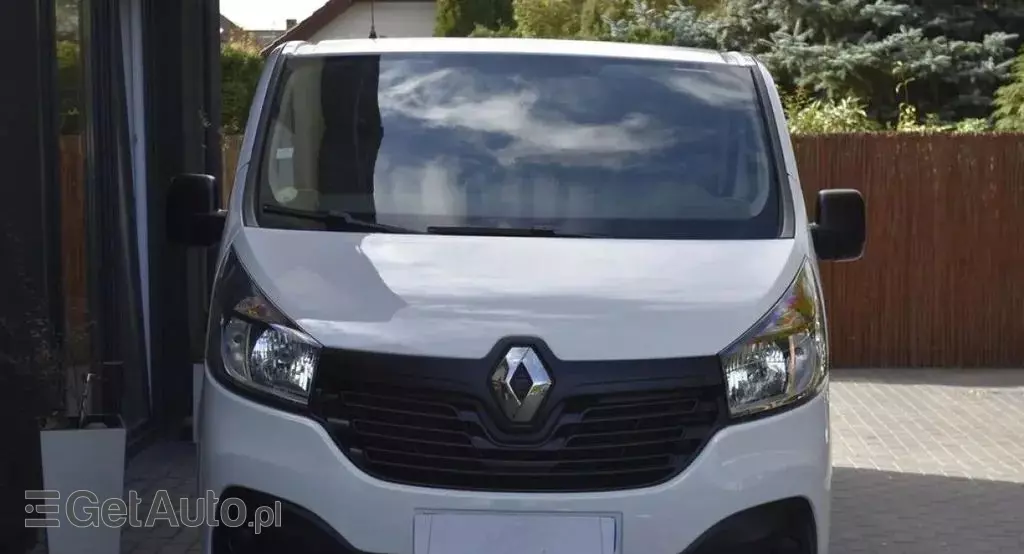 RENAULT Trafic 