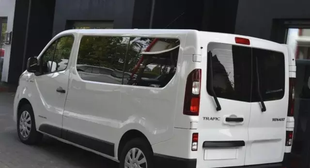 RENAULT Trafic 