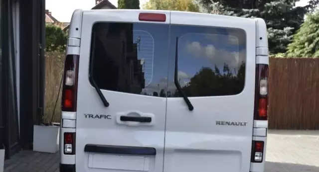 RENAULT Trafic 