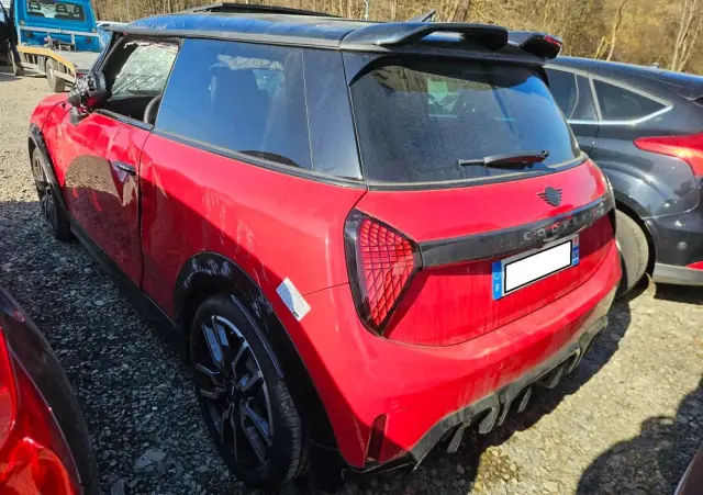 MINI Cooper S John Works Trim