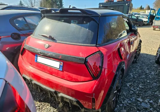 MINI Cooper S John Works Trim