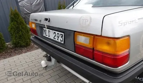 AUDI 100 