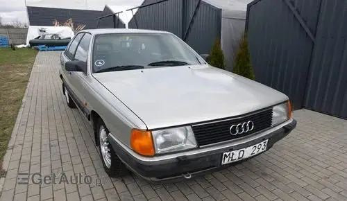 AUDI 100 