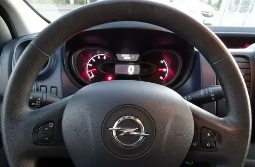 OPEL Vivaro 