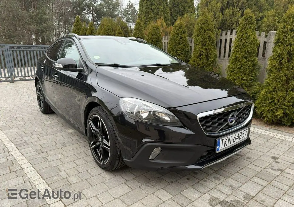 VOLVO V40 Cross Country 