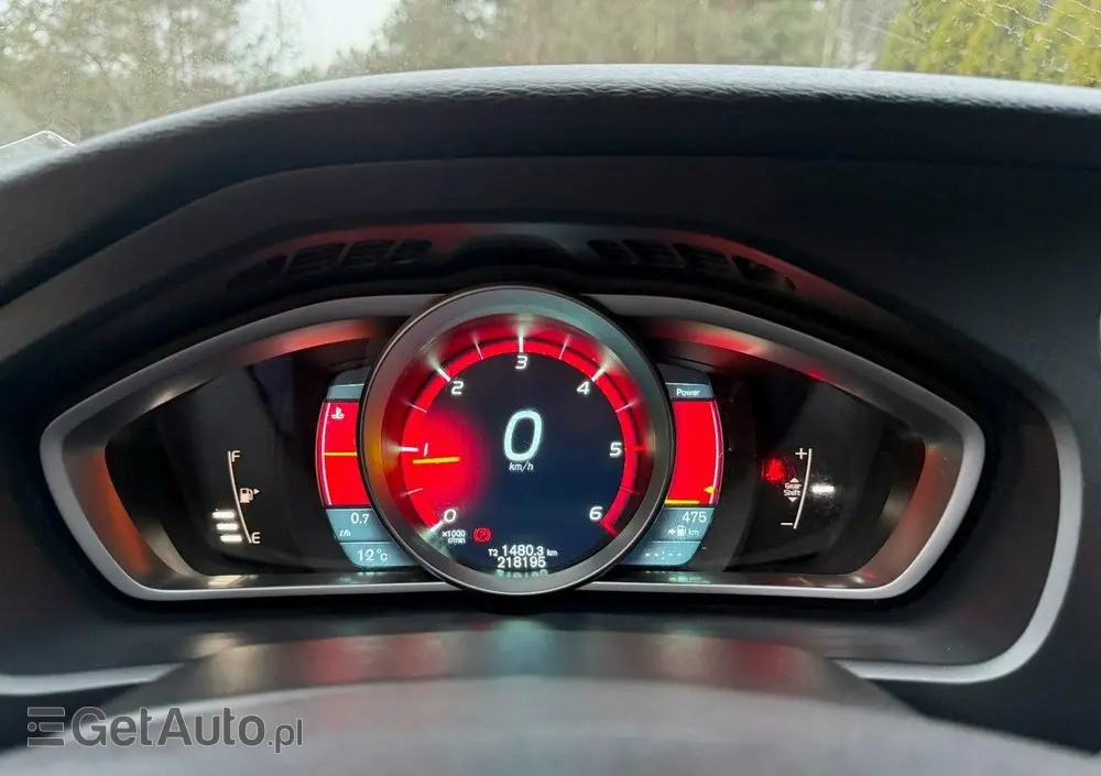 VOLVO V40 Cross Country 