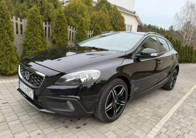VOLVO V40 Cross Country 