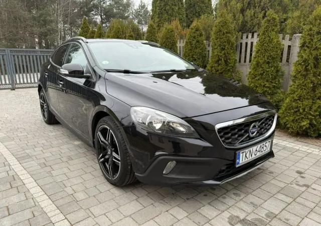VOLVO V40 Cross Country 