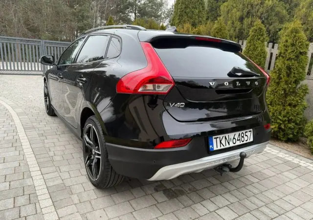 VOLVO V40 Cross Country 
