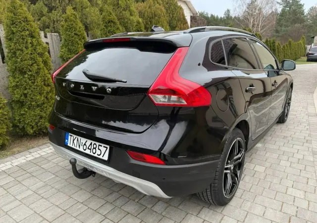 VOLVO V40 Cross Country 